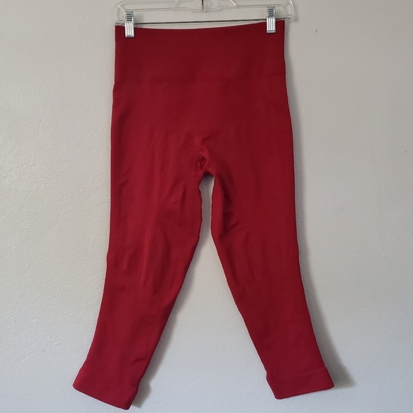 Lululemon Crop - Picture 1 of 5